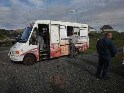 Barra Chippy Bus