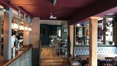 The Greyhound Harlow