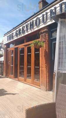 The Greyhound Harlow