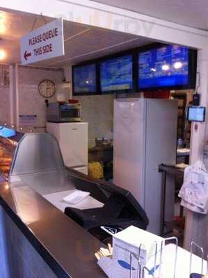 Y Dafarn Datws Fish And Chip Shop