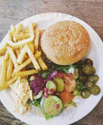 Snacksbury Cafe & Bakery