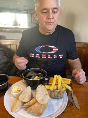 Quayside Bar And Kitchen