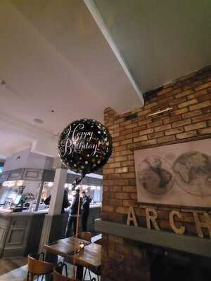 The Arches Bar And Restaurant