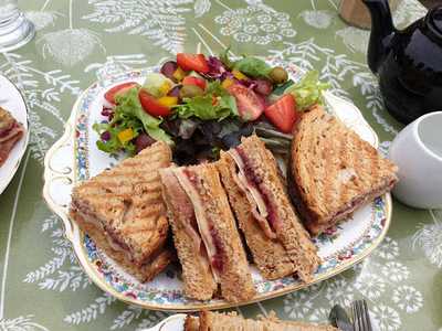 Jukes Village Shop And Restaurant