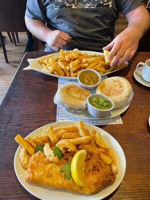 Pantrinis Fish & Chips