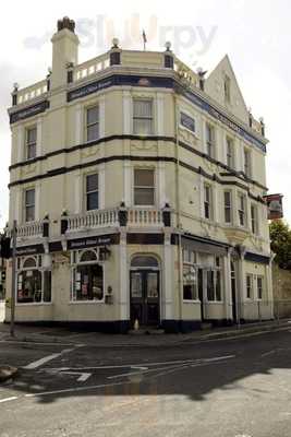 Alexandra Hotel Public House