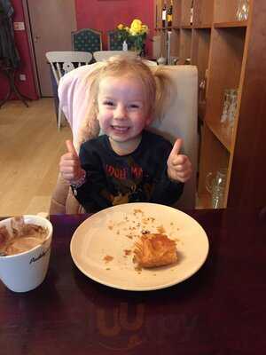 Cafe Dominic And Piccola Deli