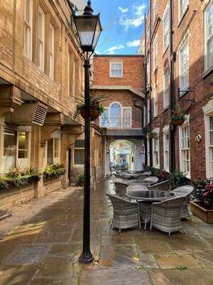 The Bistro At The Angel And Royal