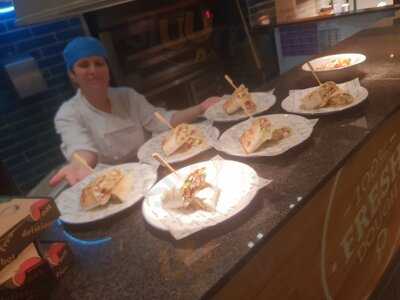 Red Lion Stonehouse Pizza And Carvery