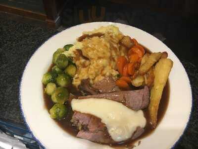 Red Lion Stonehouse Pizza And Carvery