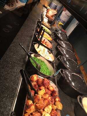 Red Lion Stonehouse Pizza And Carvery