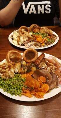 Red Lion Stonehouse Pizza And Carvery