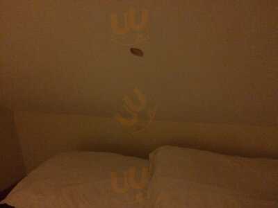 Halfway House Inn Country Lodge