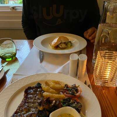 Russell's Restaurant