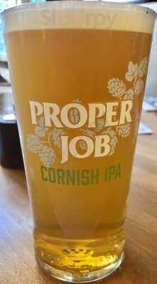 Redwing Bar & Dining