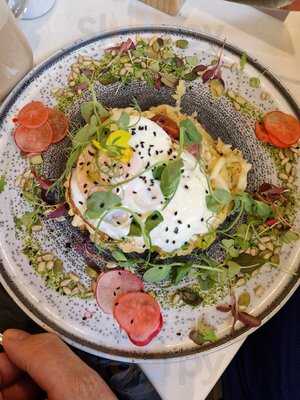 Bumble And Bee - Photo 8