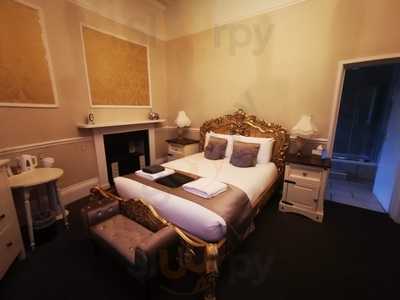 Mansfield Manor Restaurant