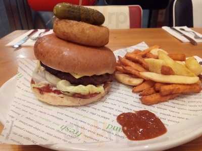 Lums Gourmer Burger Restaturant