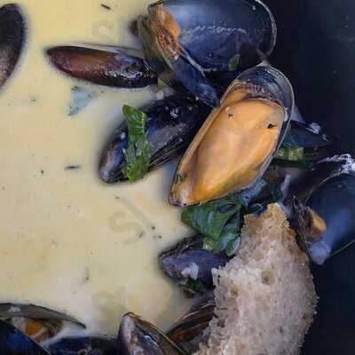 The Point Bar & Grill