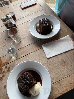 The Point Bar & Grill