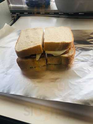 Lois's Take Away Cafe