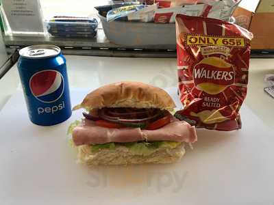 Lois's Take Away Cafe