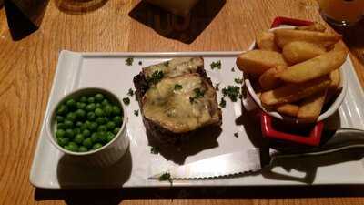 The Pier Pub & Restaurant