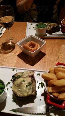 The Pier Pub & Restaurant