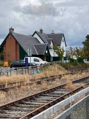 Carrour Station House