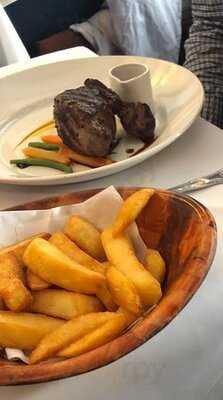 Candlelite Restaurant