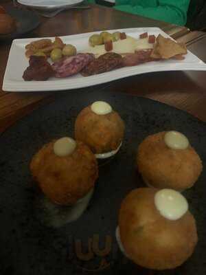 Tierra & Mar Restaurant