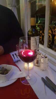 Bella Napoli Italian Restaurant & Pizzeria