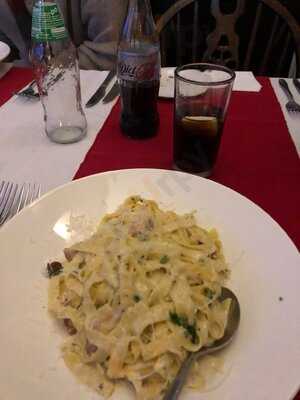 Bella Napoli Italian Restaurant & Pizzeria