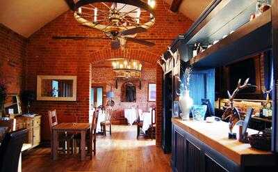 Barnacles Restaurant & Bar Bistro