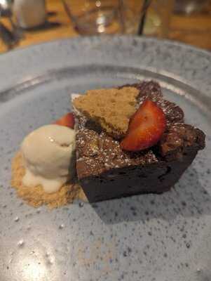 Barnacles Restaurant & Bar Bistro