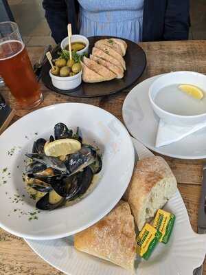 The 1859 Pier Cafe & Bistro