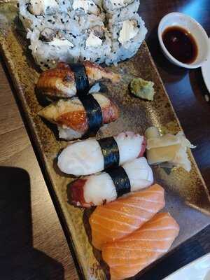 Momo Cafe