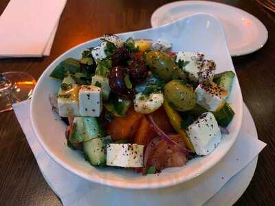 Meze Lounge And Restaurant