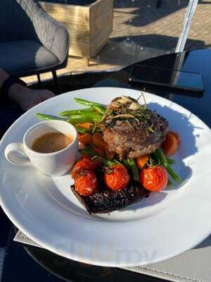 Lock & Quay Bar & Restaurant