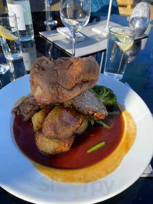 Lock & Quay Bar & Restaurant