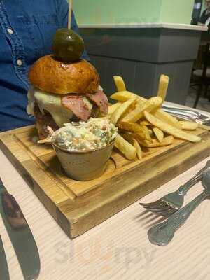 Oliver Twist Restaurant