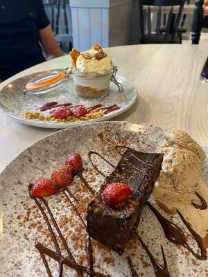 Oliver Twist Restaurant