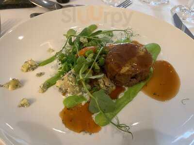 Restaurant At Esseborne Manor