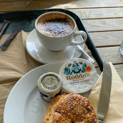 La Hogue Farm Shop & Cafe