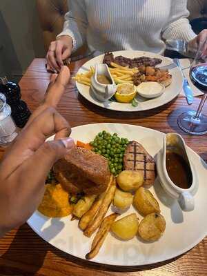 The Grapes Beefeater