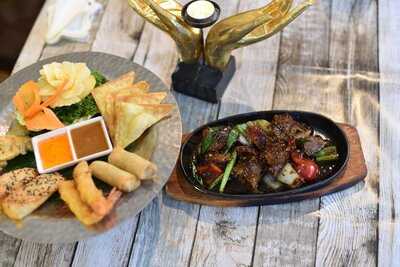 Baan Thitiya Hertford