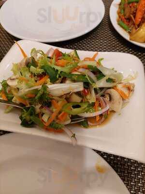 Baan Thitiya Hertford