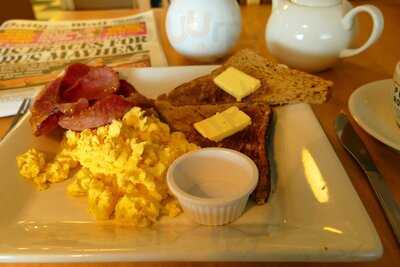 Froth Coffee And Sandwich Lounge