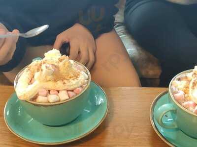 Froth Coffee And Sandwich Lounge