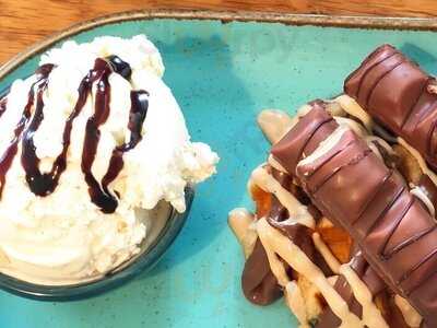 Froth Coffee And Sandwich Lounge